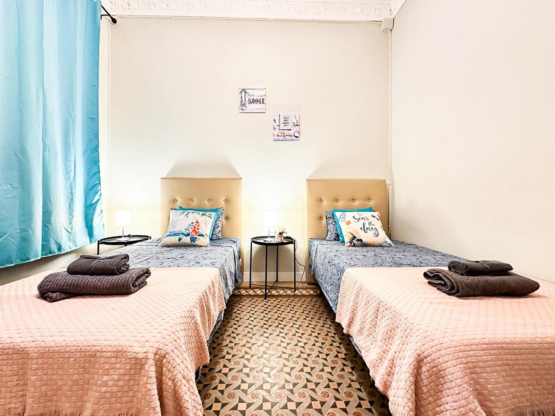 Private Rooms By Plaza Catalunya Barcelona Eksteriør bilde